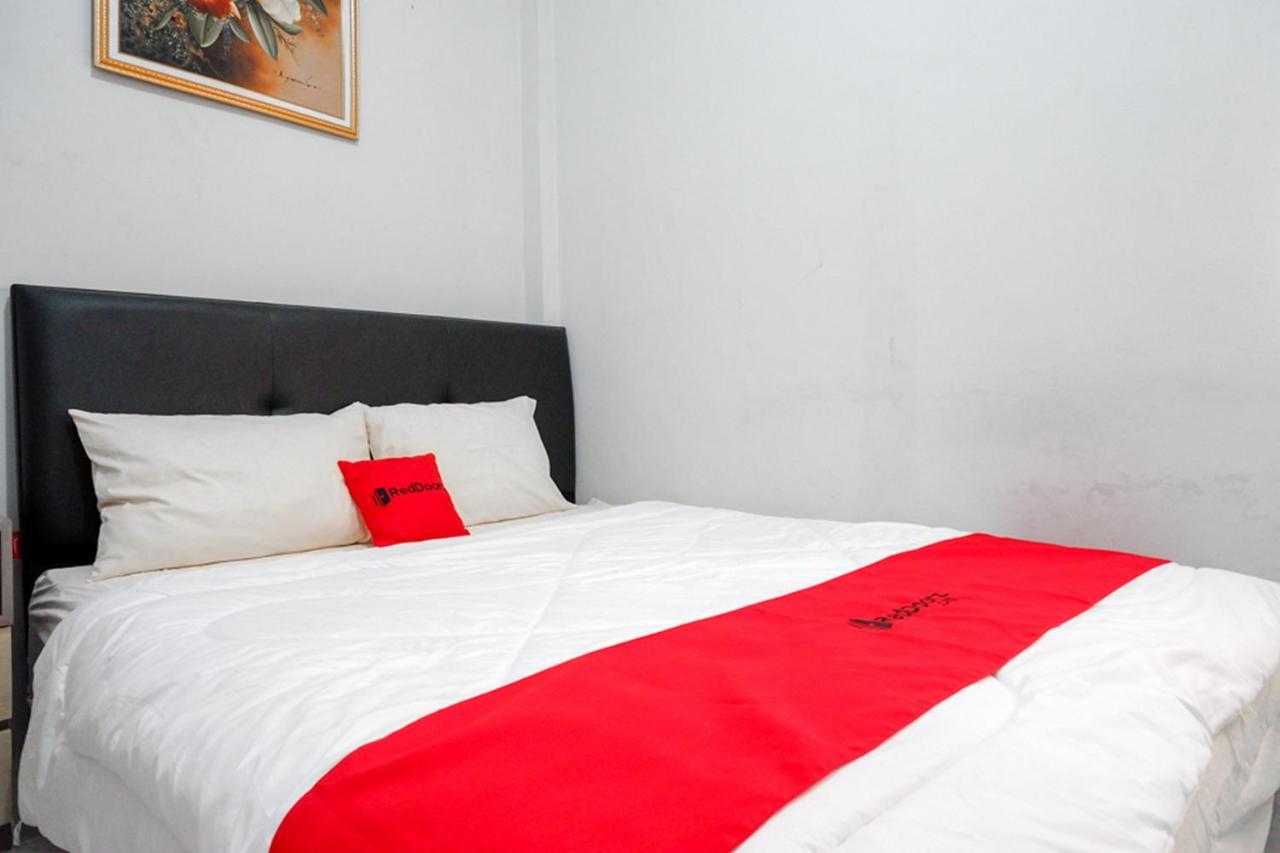 Hotel Reddoorz Near Jalan Adi Sucipto Solo Exteriér fotografie