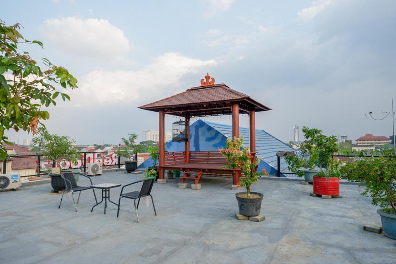 Hotel Reddoorz Near Jalan Adi Sucipto Solo Exteriér fotografie
