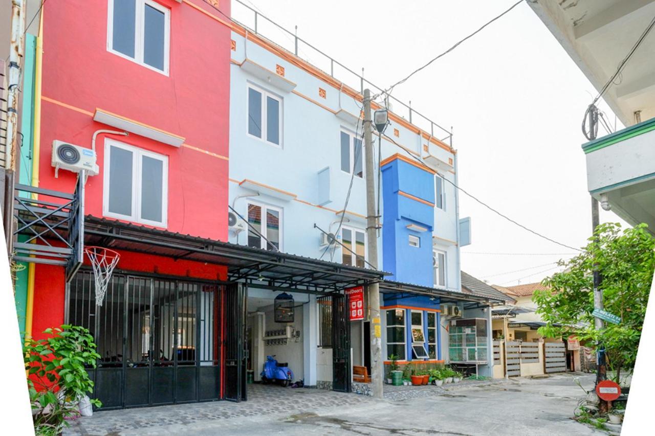 Hotel Reddoorz Near Jalan Adi Sucipto Solo Exteriér fotografie